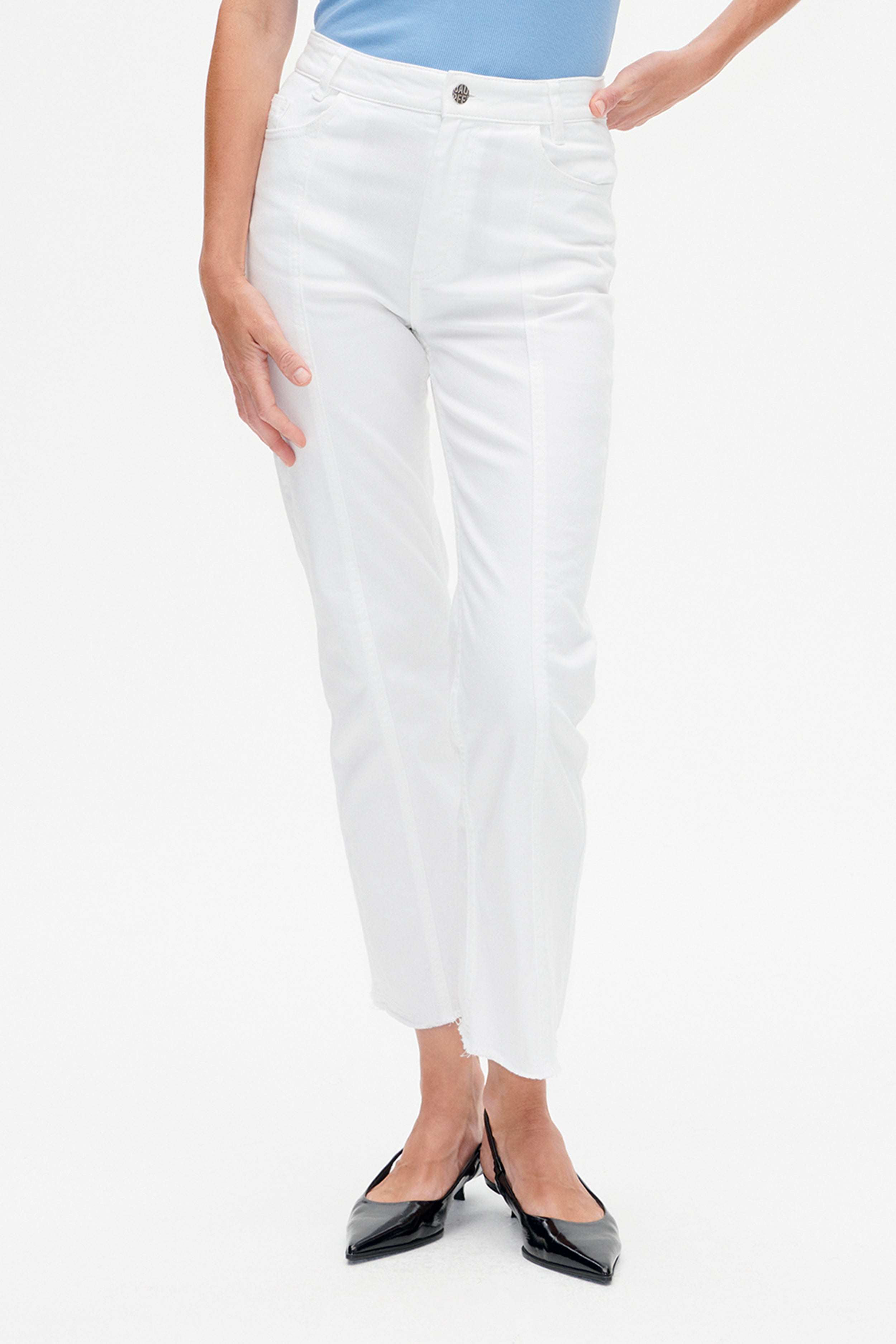 24144_1081_DETAIL.png media file