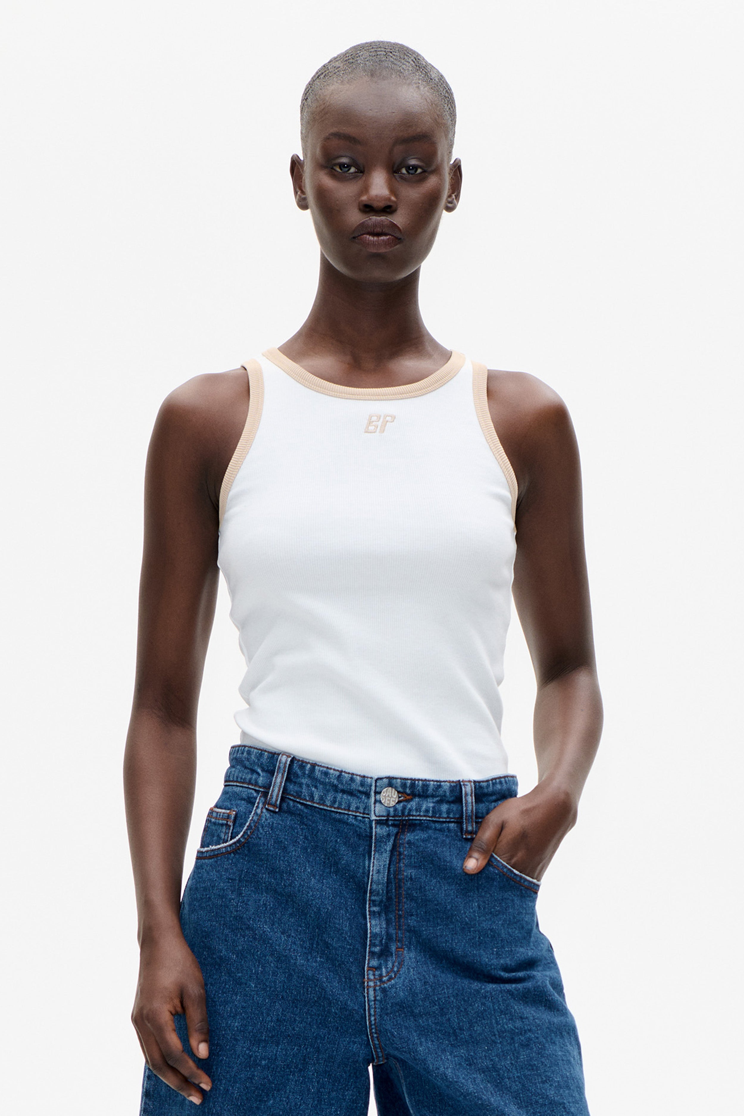 24256_1070_DETAIL.jpg media file