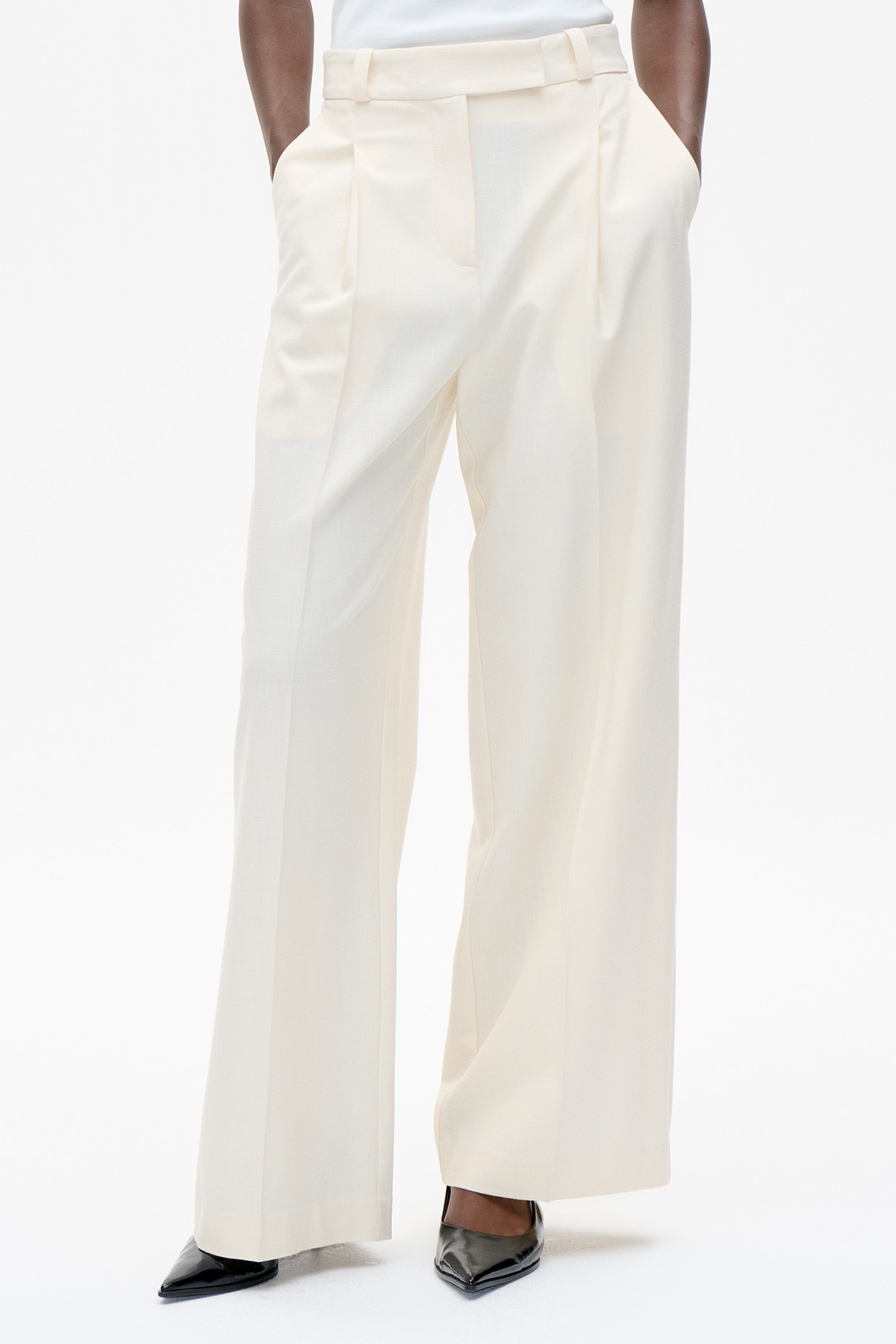 24292_1129_DETAIL.png media file