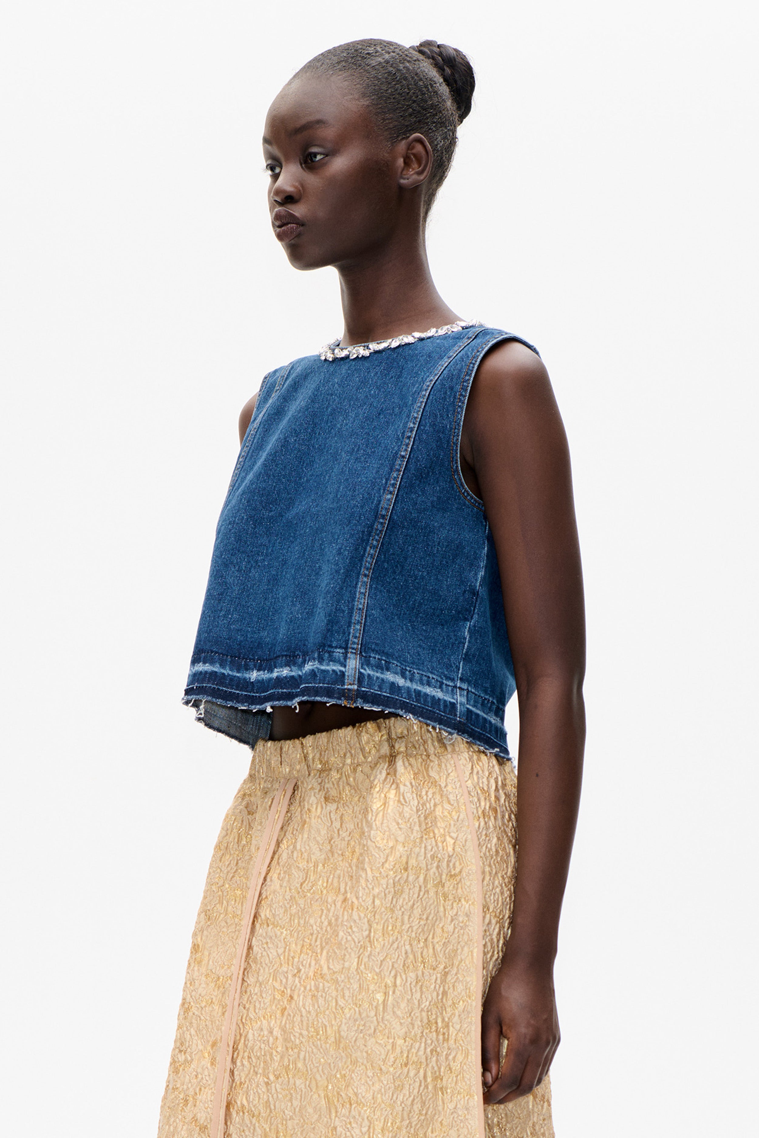 24330_7864_DETAIL.jpg media file