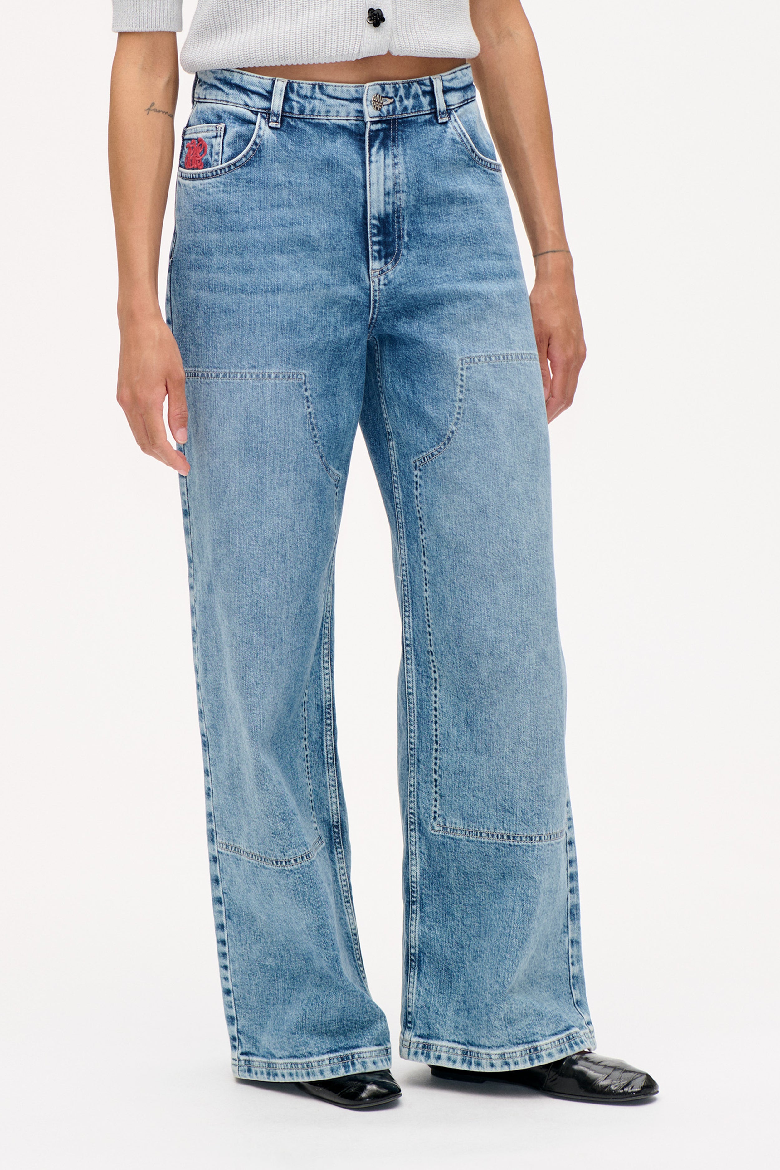 24414_7520_DETAIL.png media file