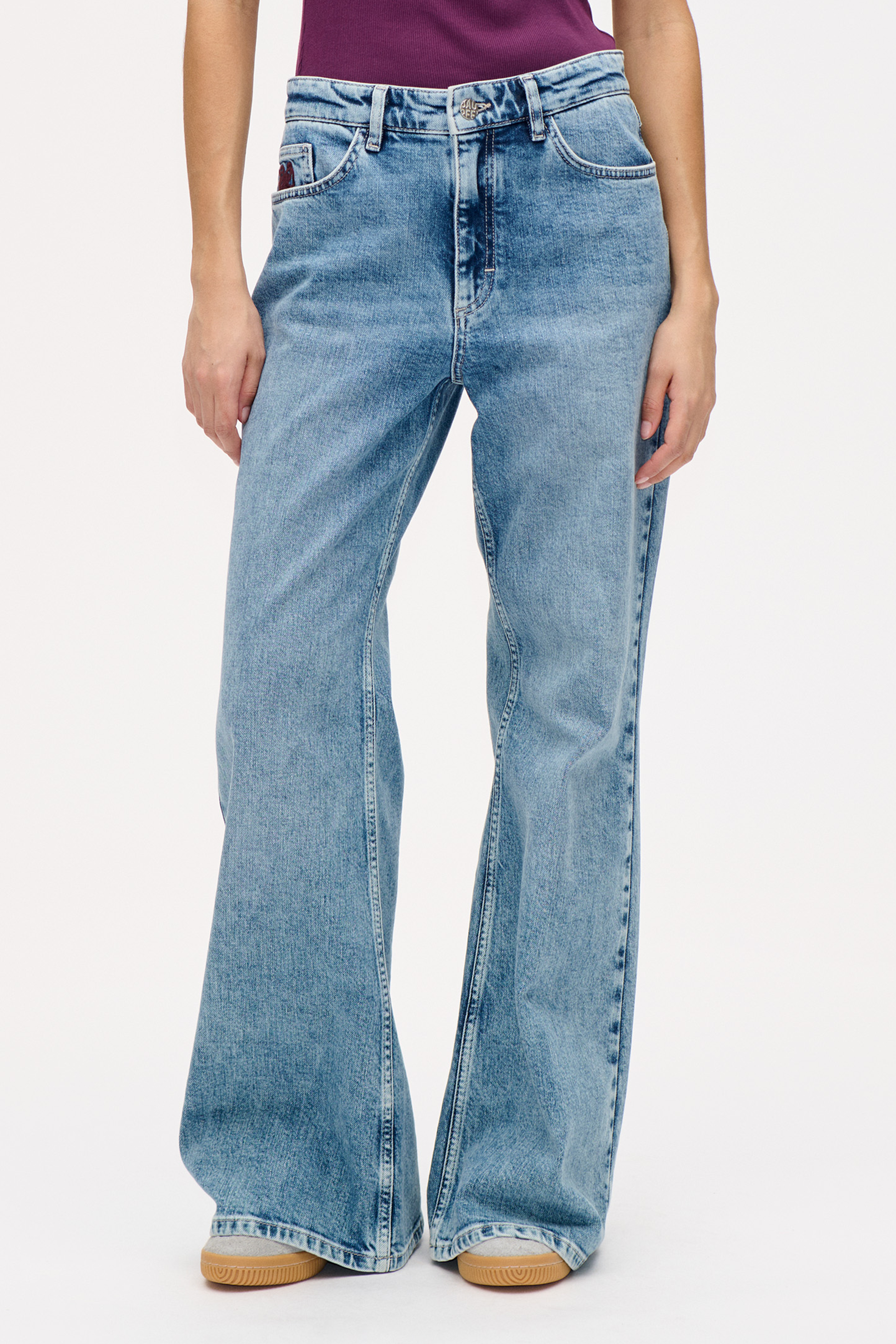 NILEA | Light Denim Wash