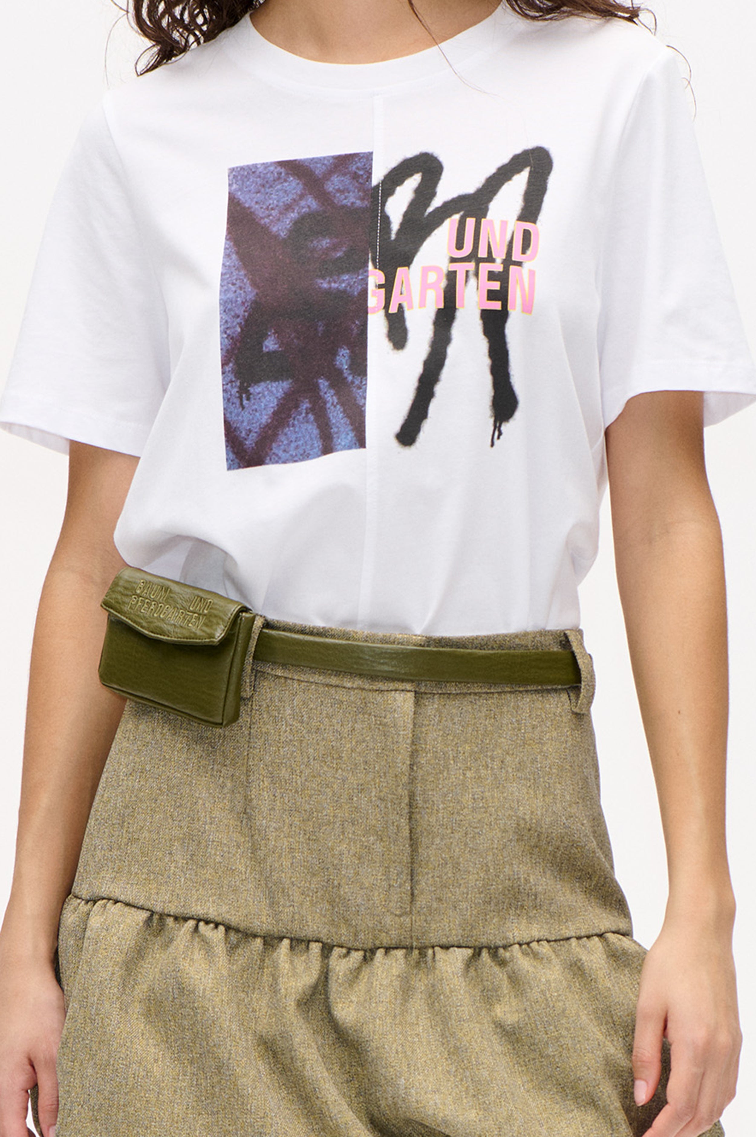 24676_5040_DETAIL.png media file