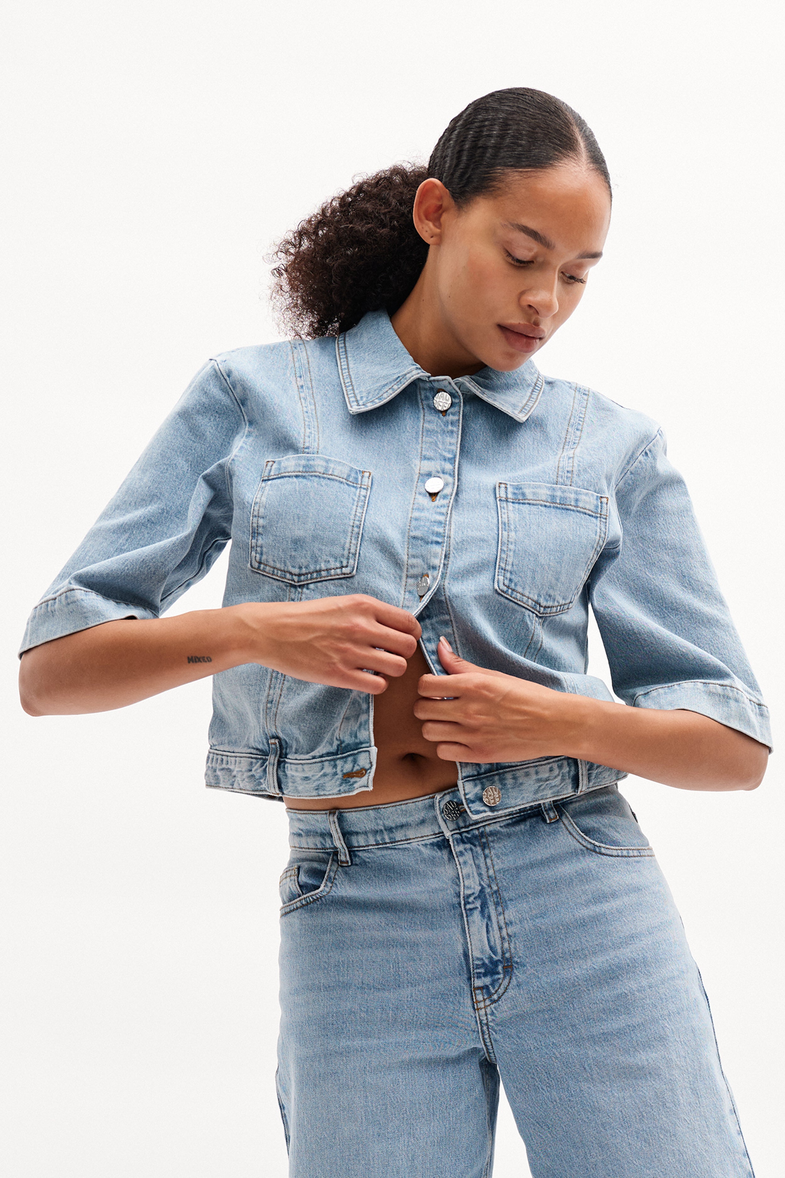 24712_7348_1X.jpg media file