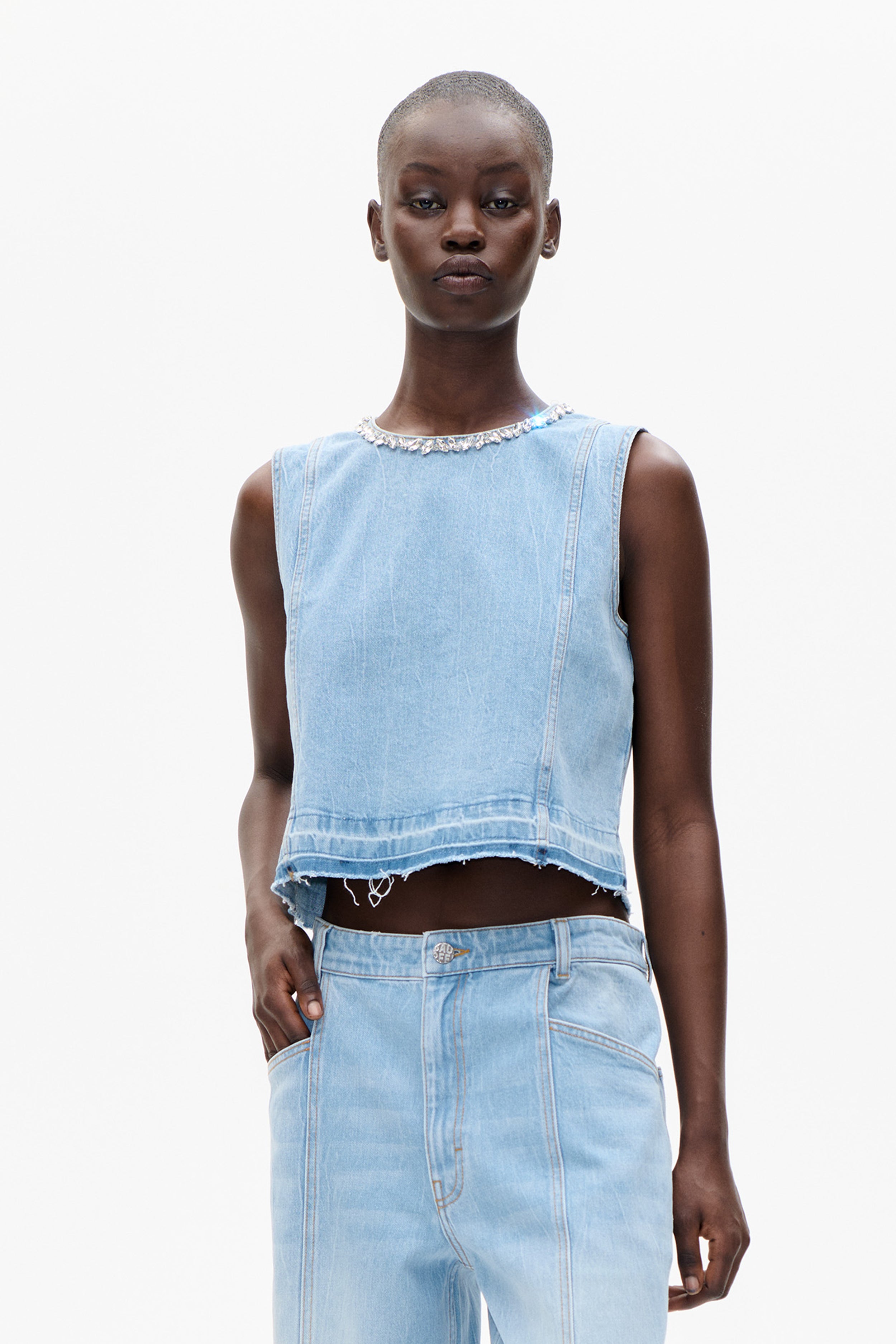 24330_7114_DETAIL.png media file