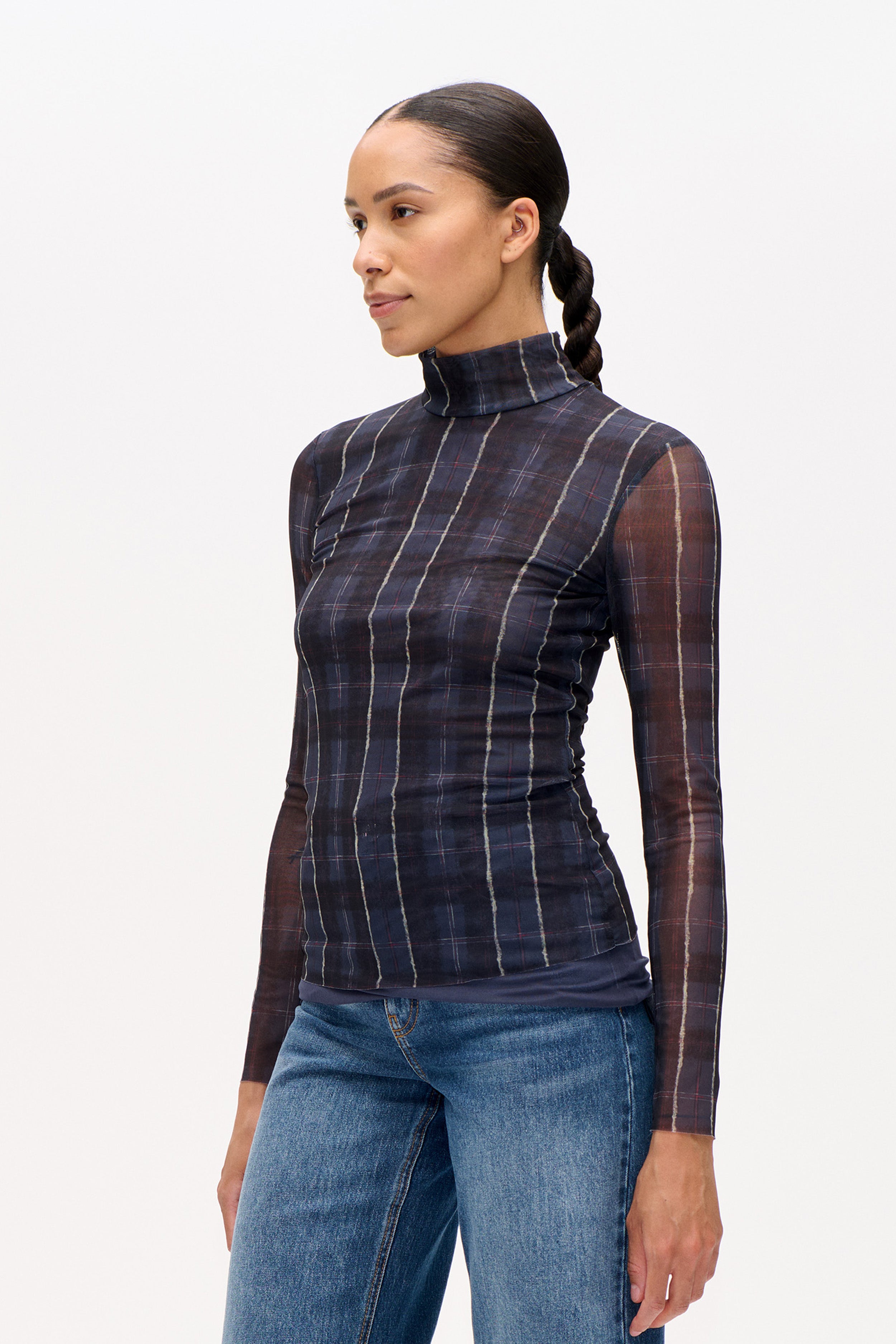 *7/27まで* 即完売　BAUM UND PFERDGARTEN トップス Shop Jodi Top in Navy Check | Worldwide Shipping