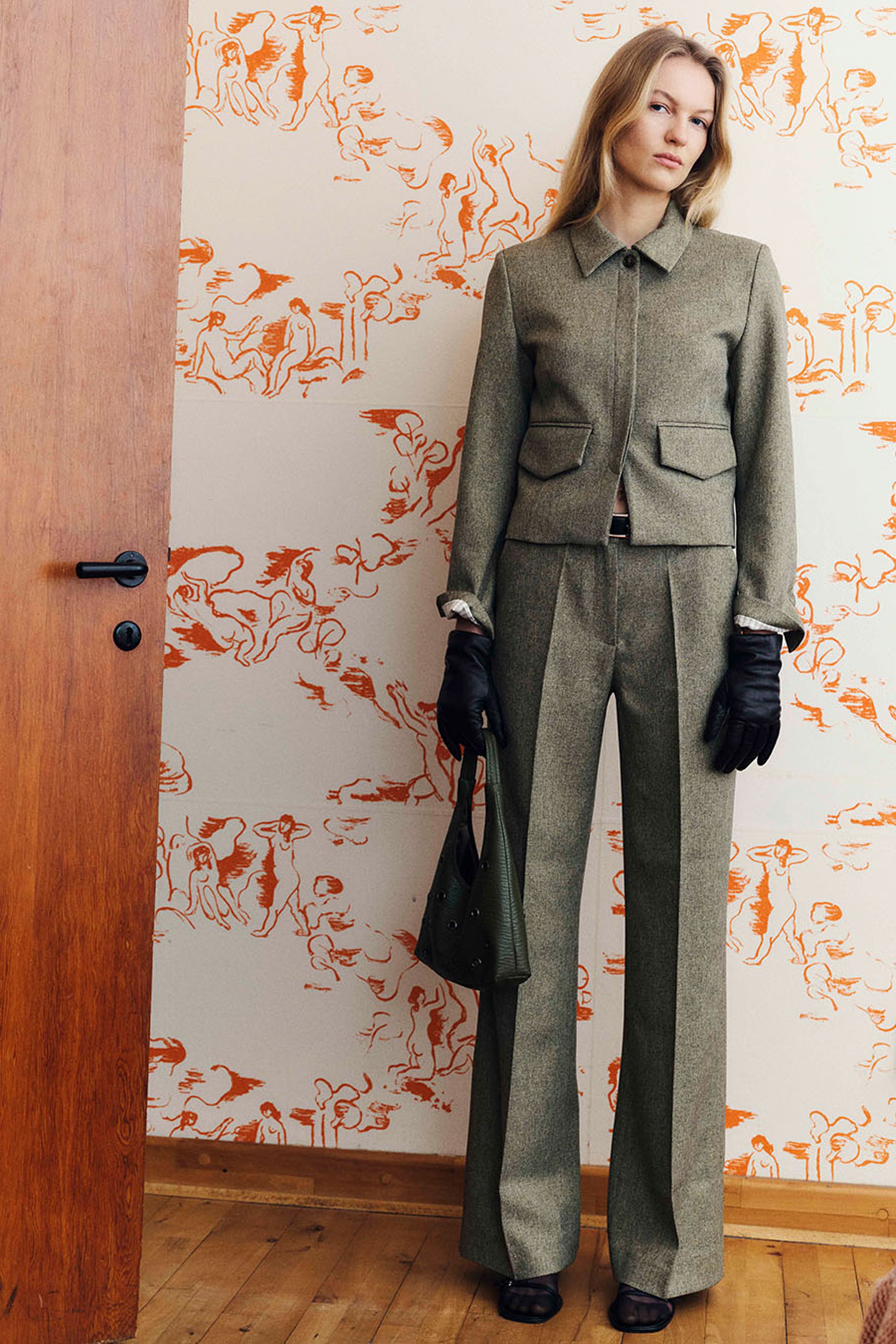 24516_3156_CAMPAIGN.jpg media file