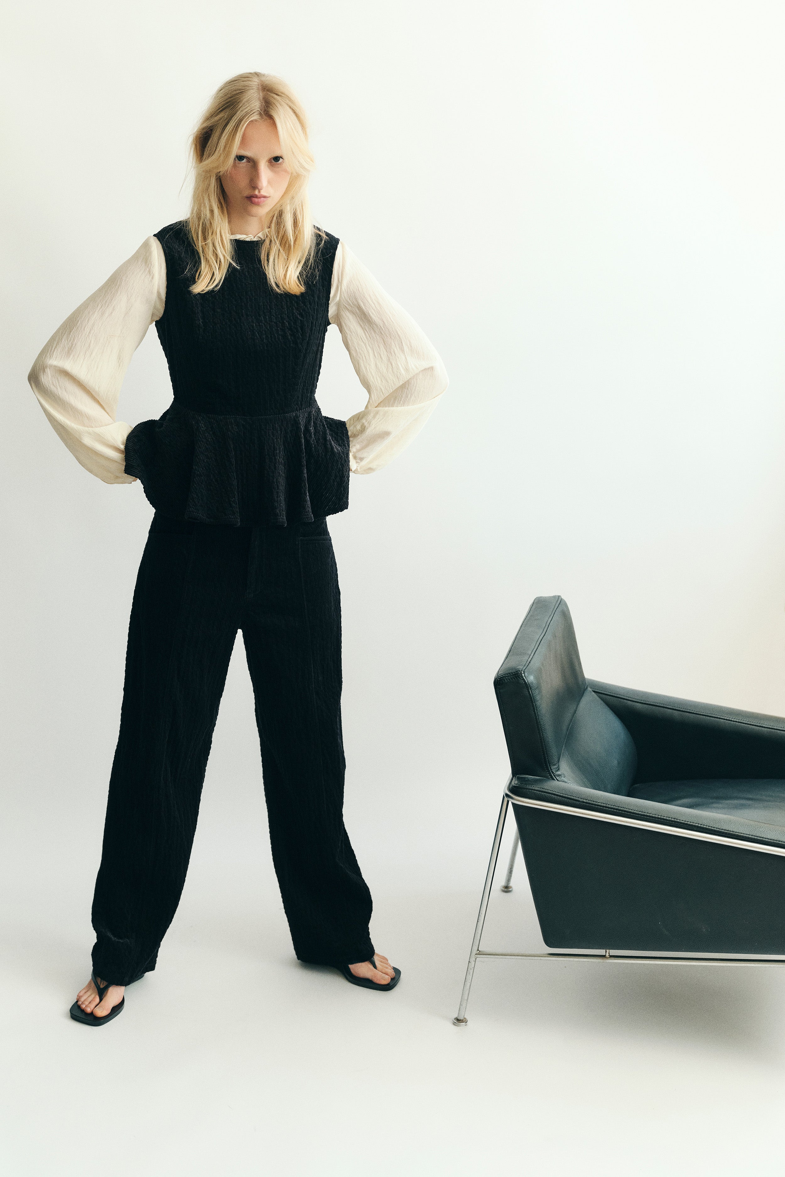 Shop Trousers from Baum und Pferdgarten | Official Store
