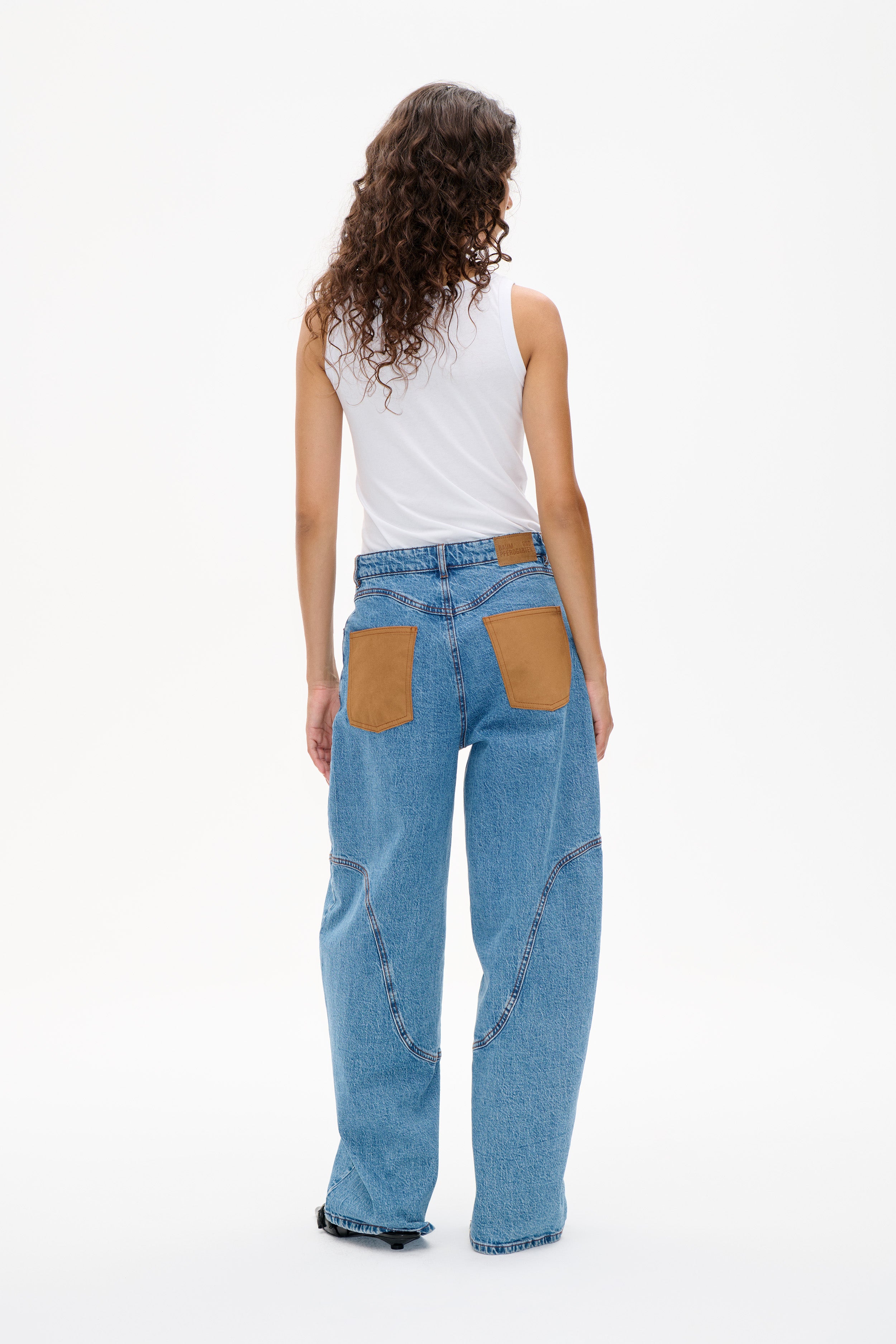 Shop Timeless Denim from Baum und Pferdgarten | Official Store