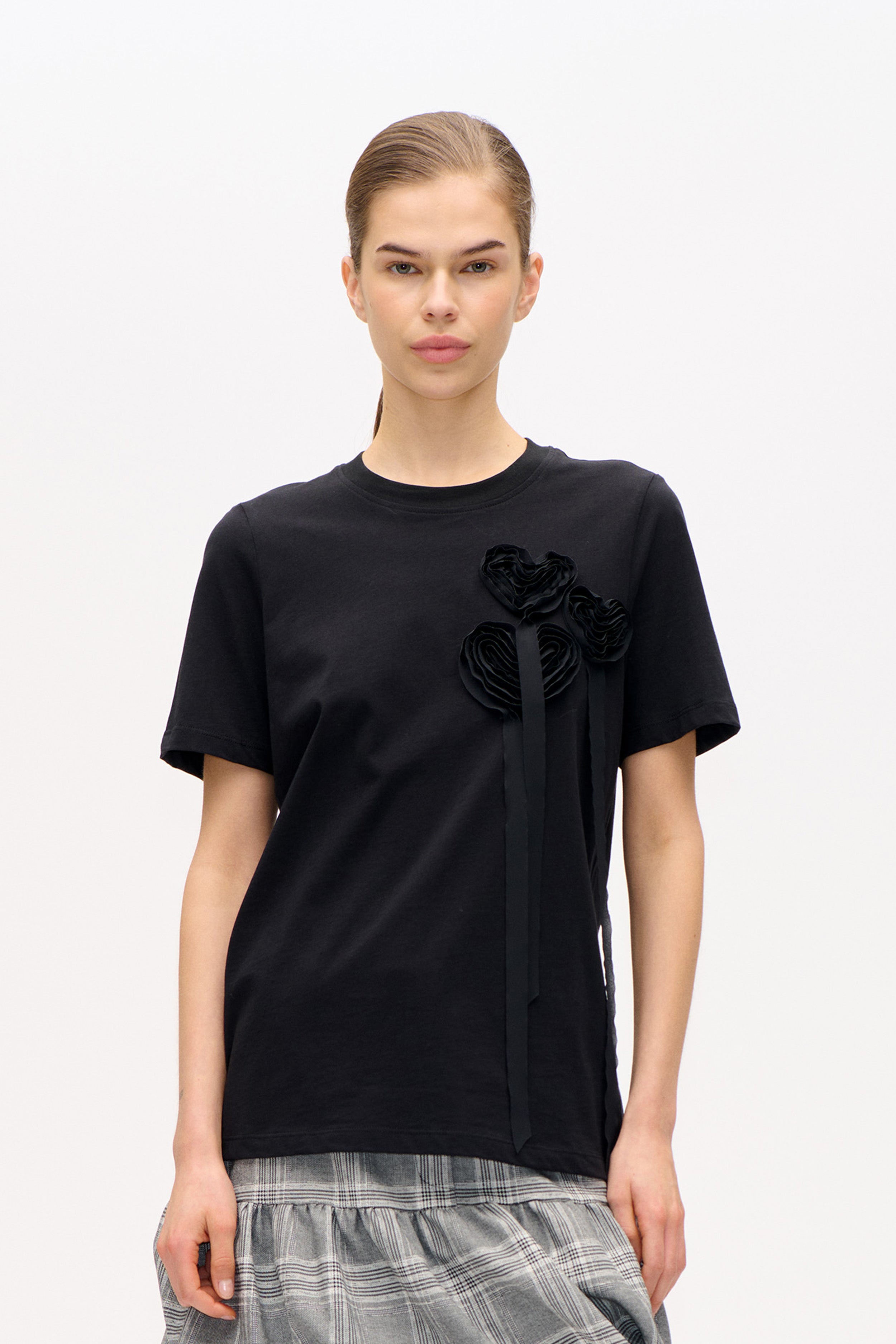 【BAUM UND PFERDGARTEN】PREリボンTEE Shop T-shirts from Baum und Pferdgarten | Official Store