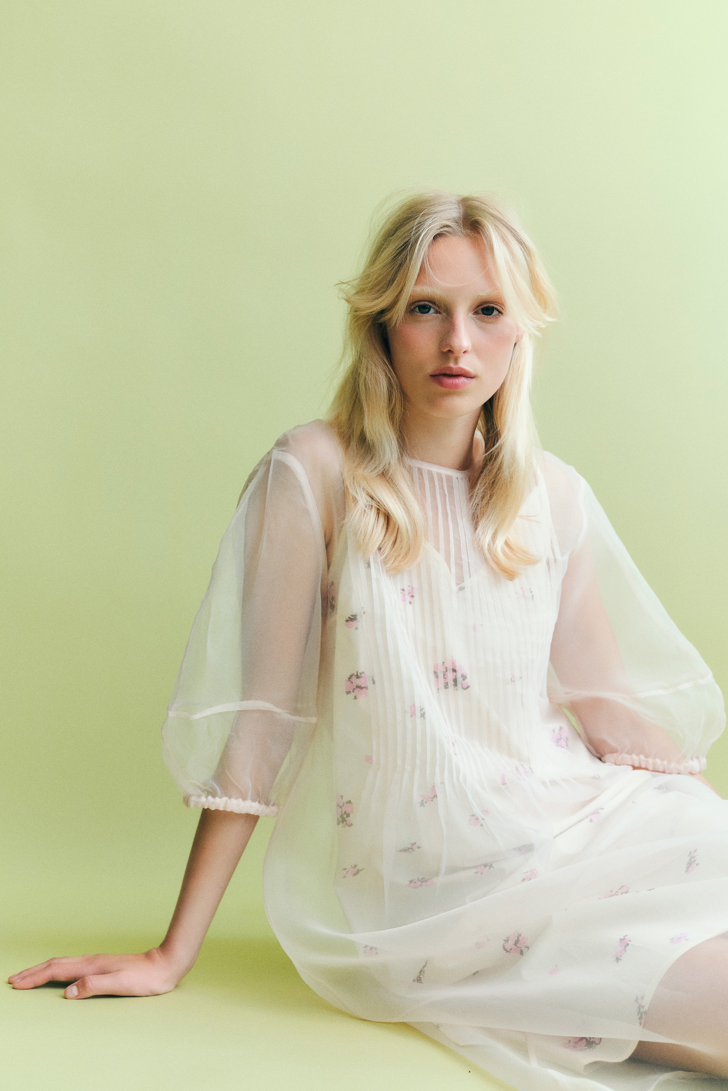 Shop ABIGAELLE DRESS in Fuchsia Pink Flower | Fast Delivery