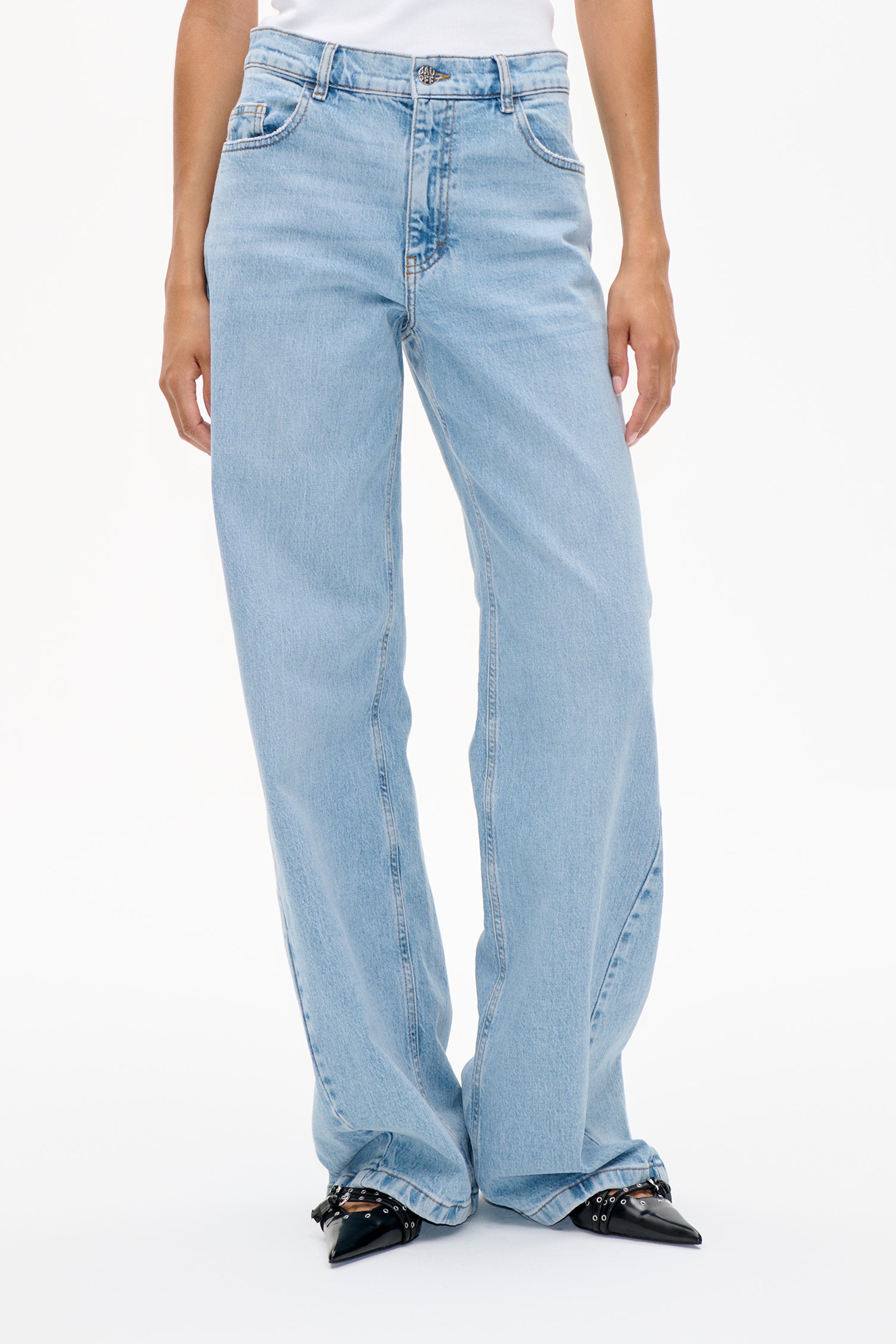 Shop NO 03 JEANS in Washed Light Blue | Worldwide Shipping