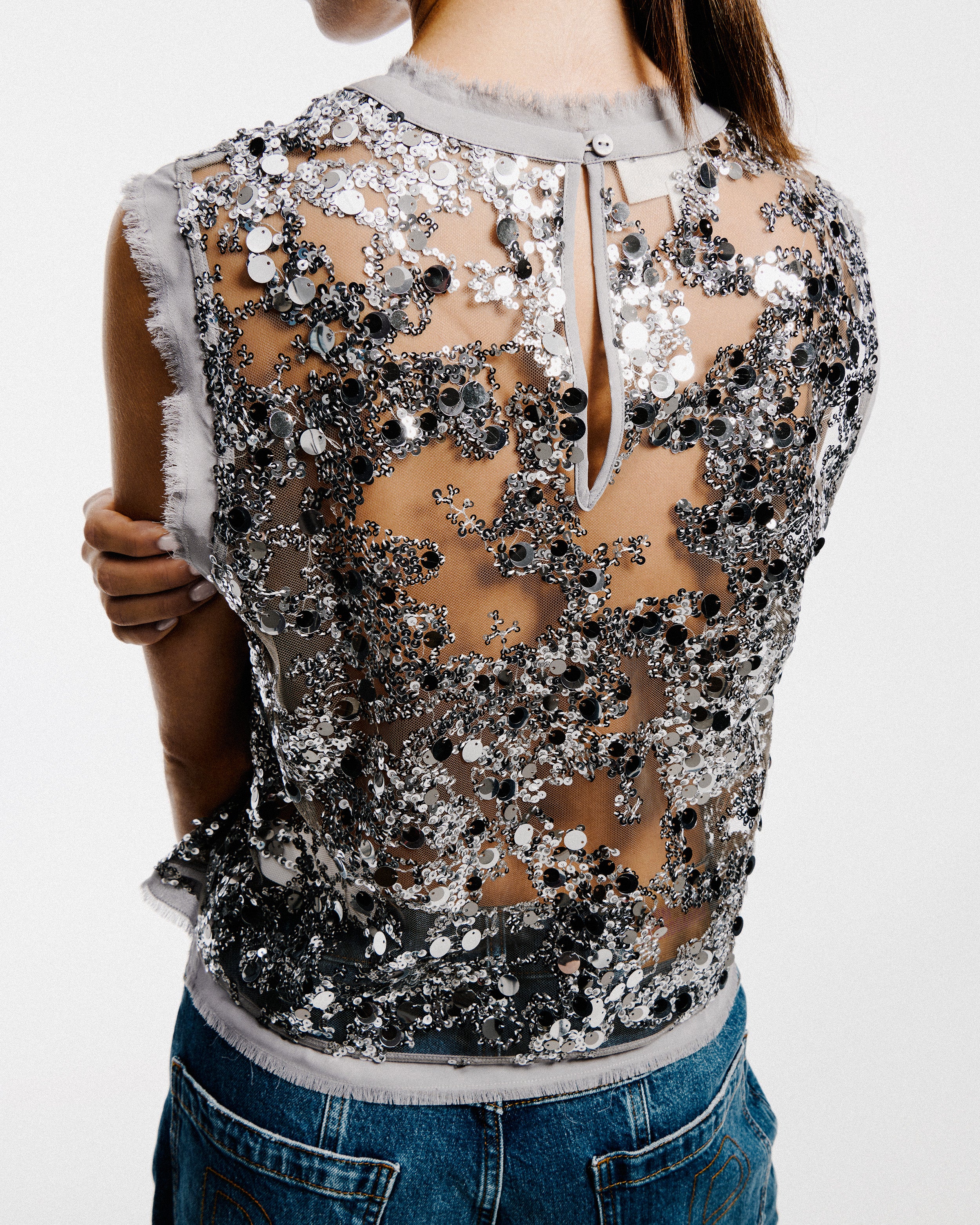 Baum Und PferdgartenのMANIRAスパンコールブラウス Shop MANIRA BLOUSE in Grey Sequins | Worldwide Shipping