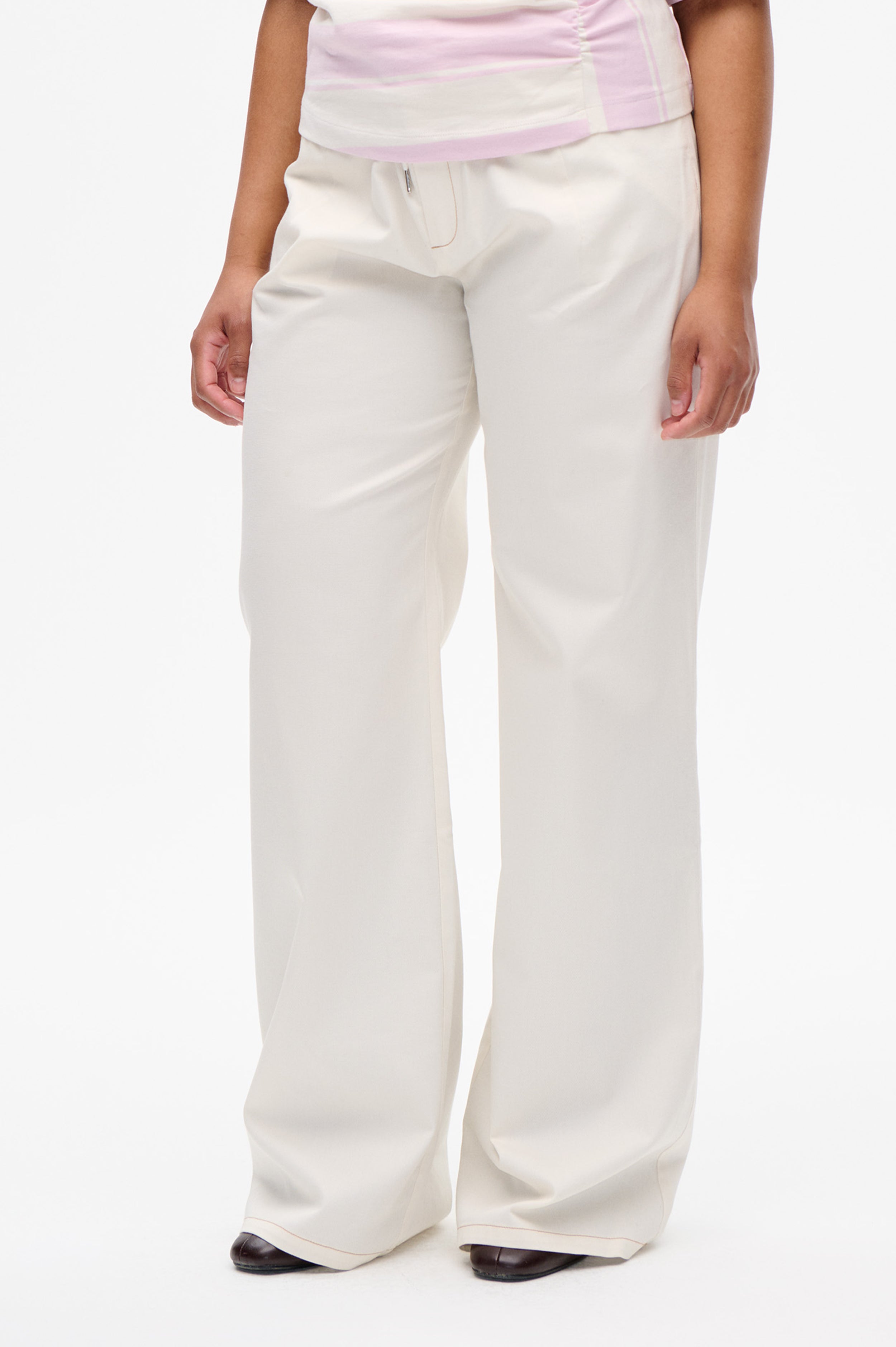 24751_1139_DETAIL.png media file