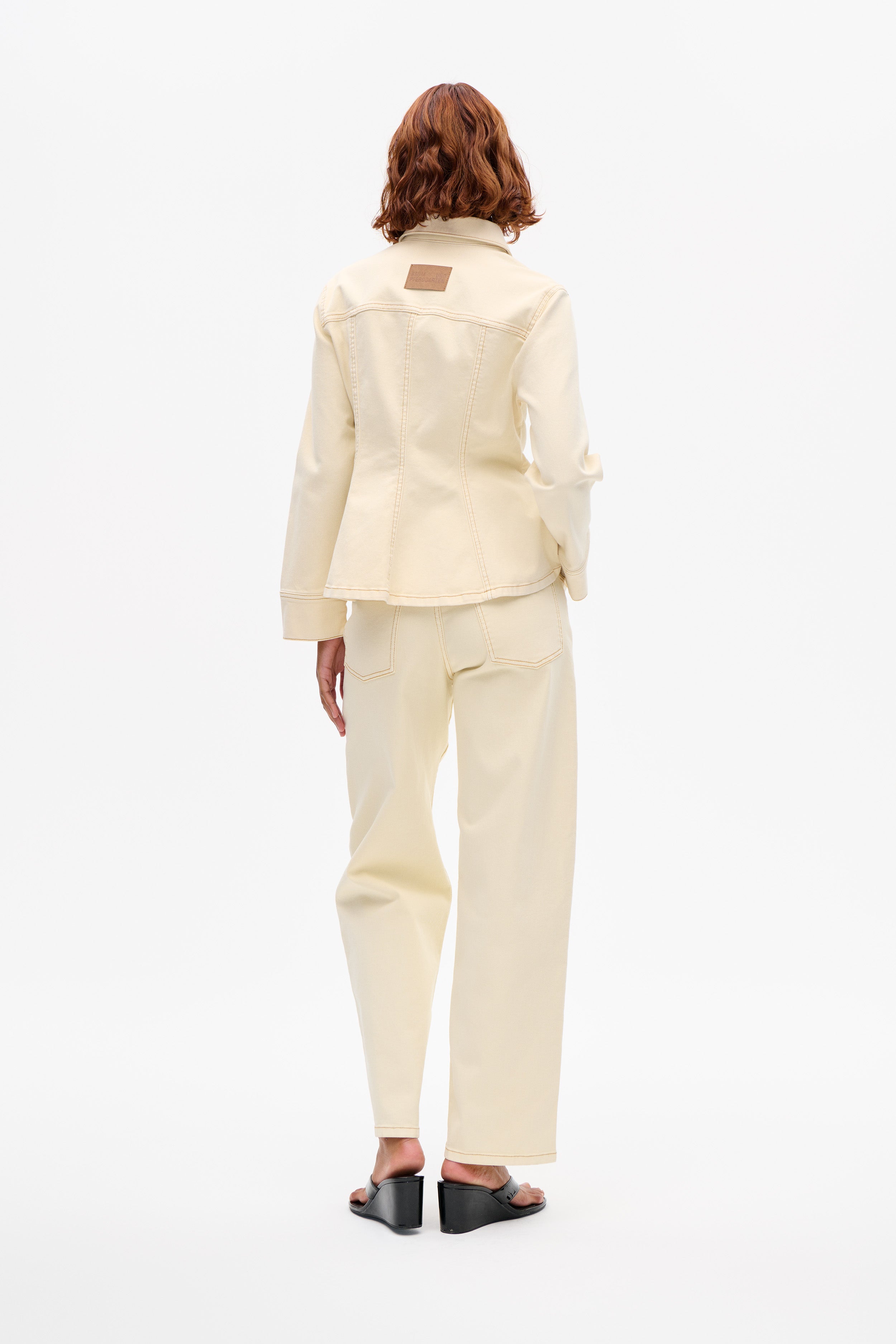 24805_3076_2.jpg media file