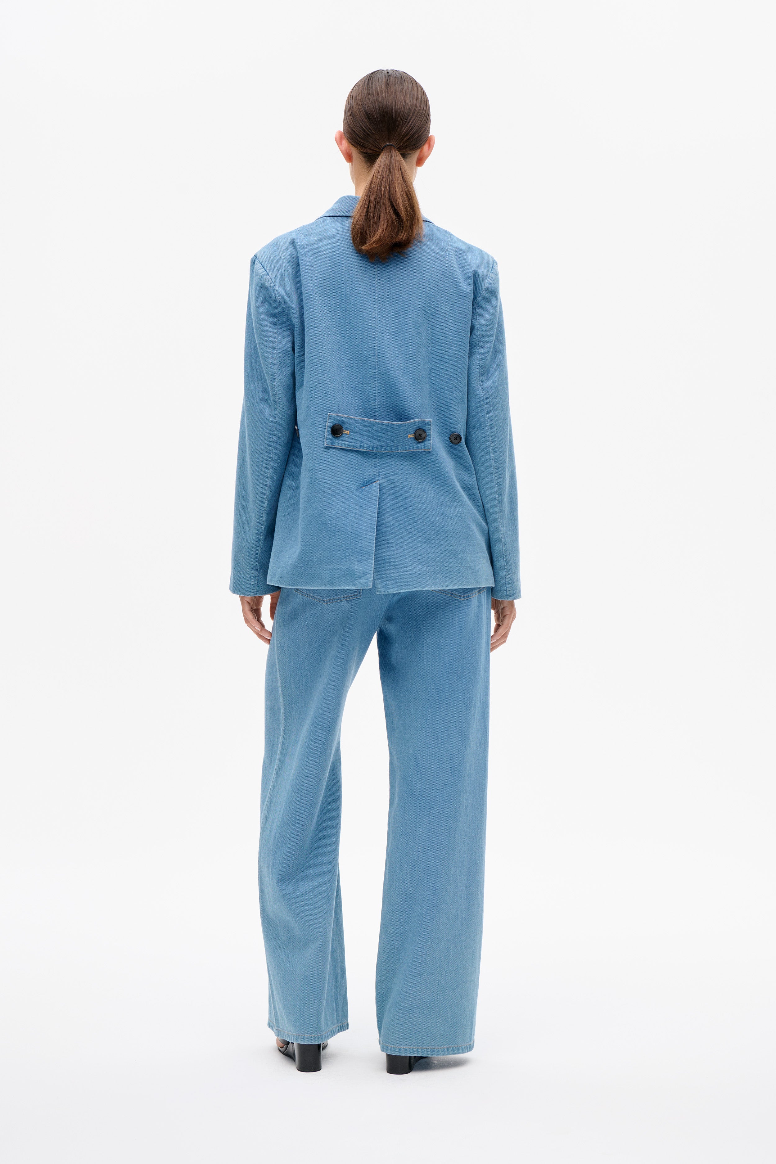 24842_7577_2.jpg media file