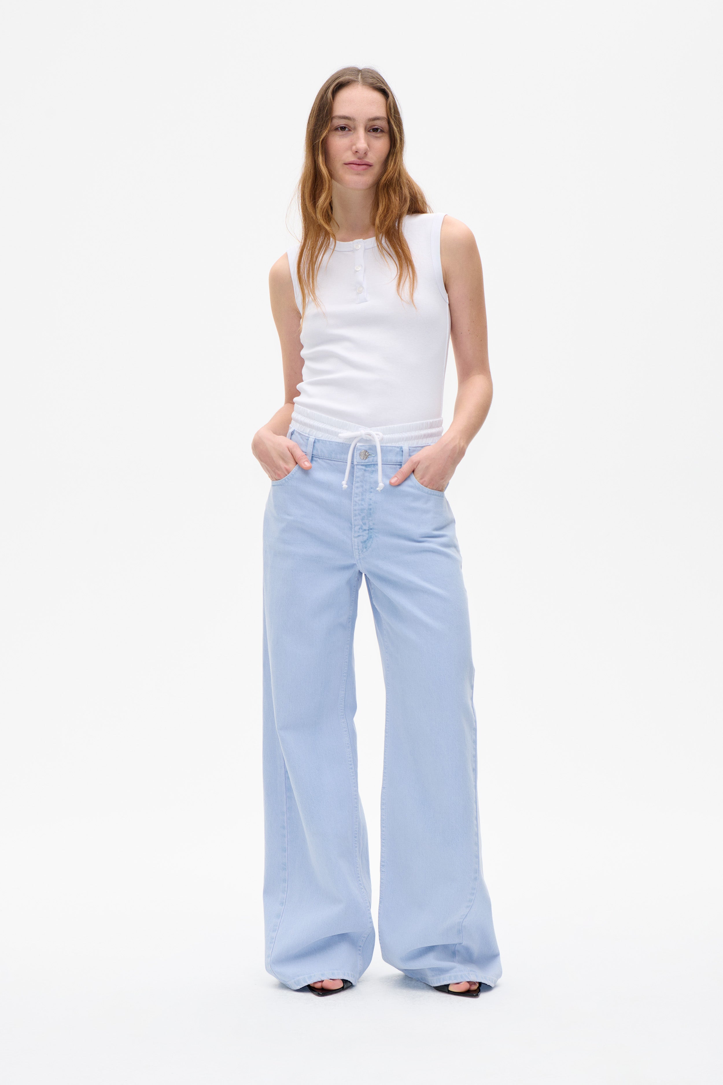 Shop NICOLINA JEANS in Light Denim Rinse | Fast Delivery