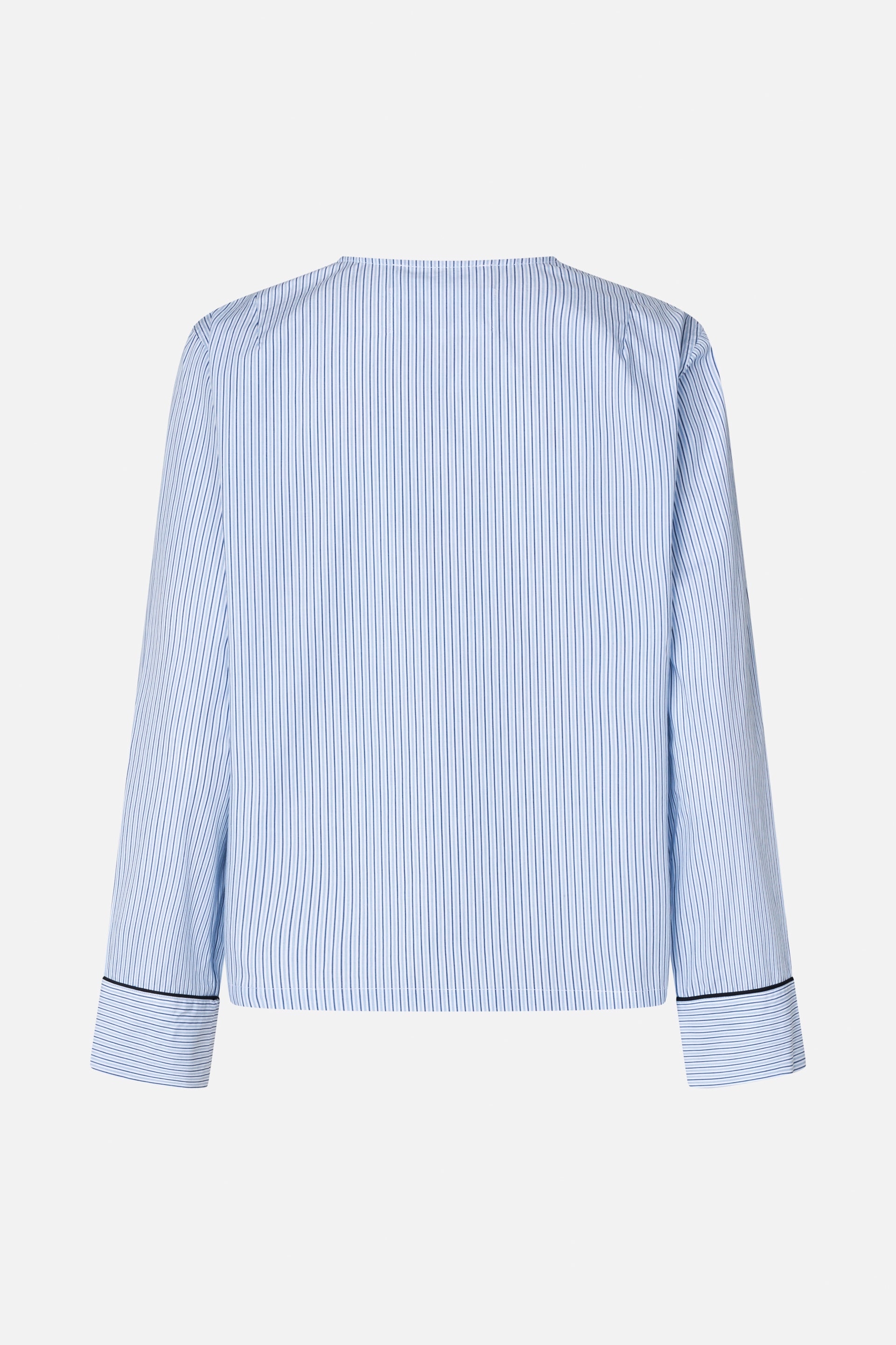 Tops & Shirts