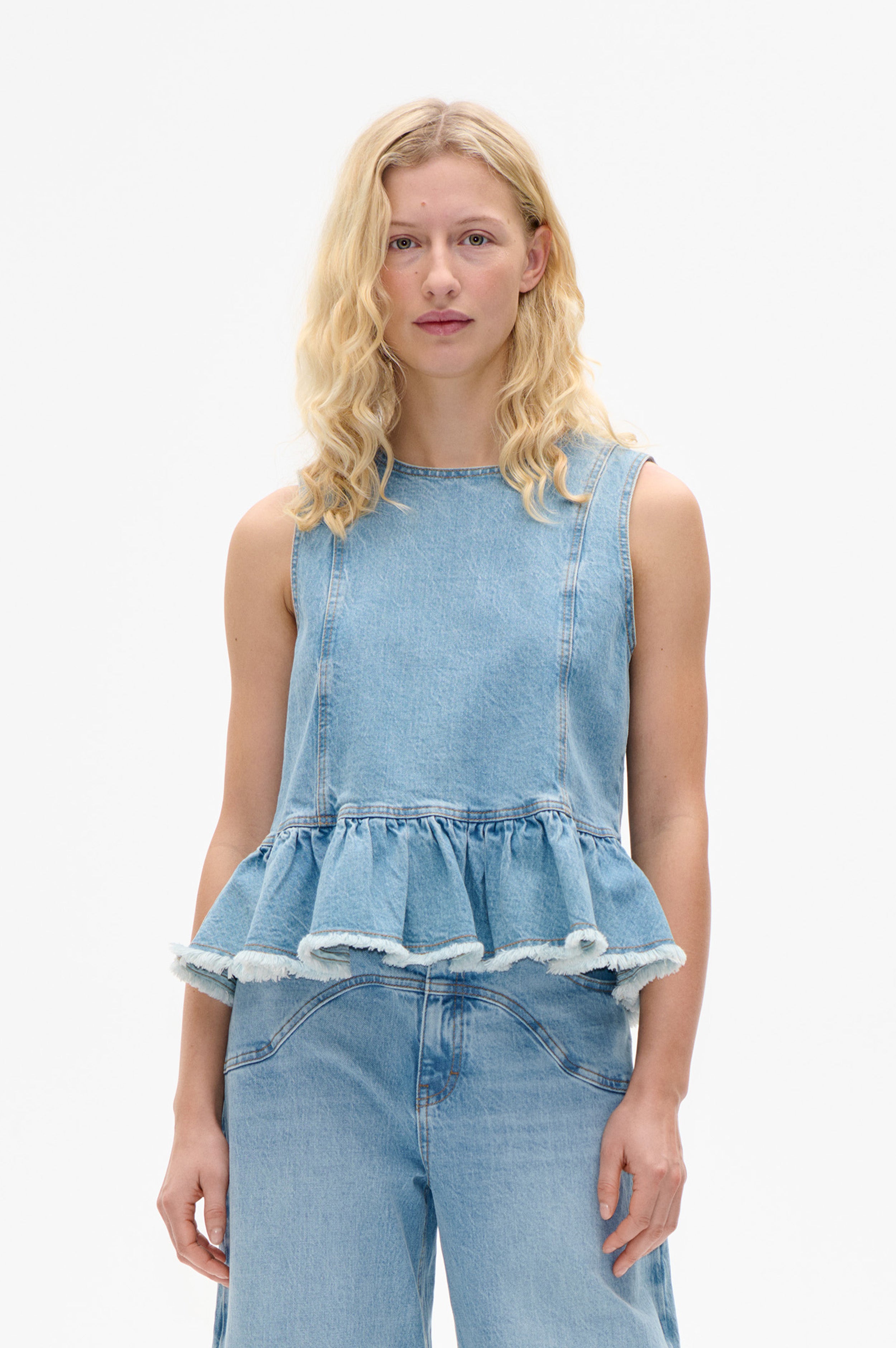 Shop Timeless Denim from Baum und Pferdgarten | Official Store