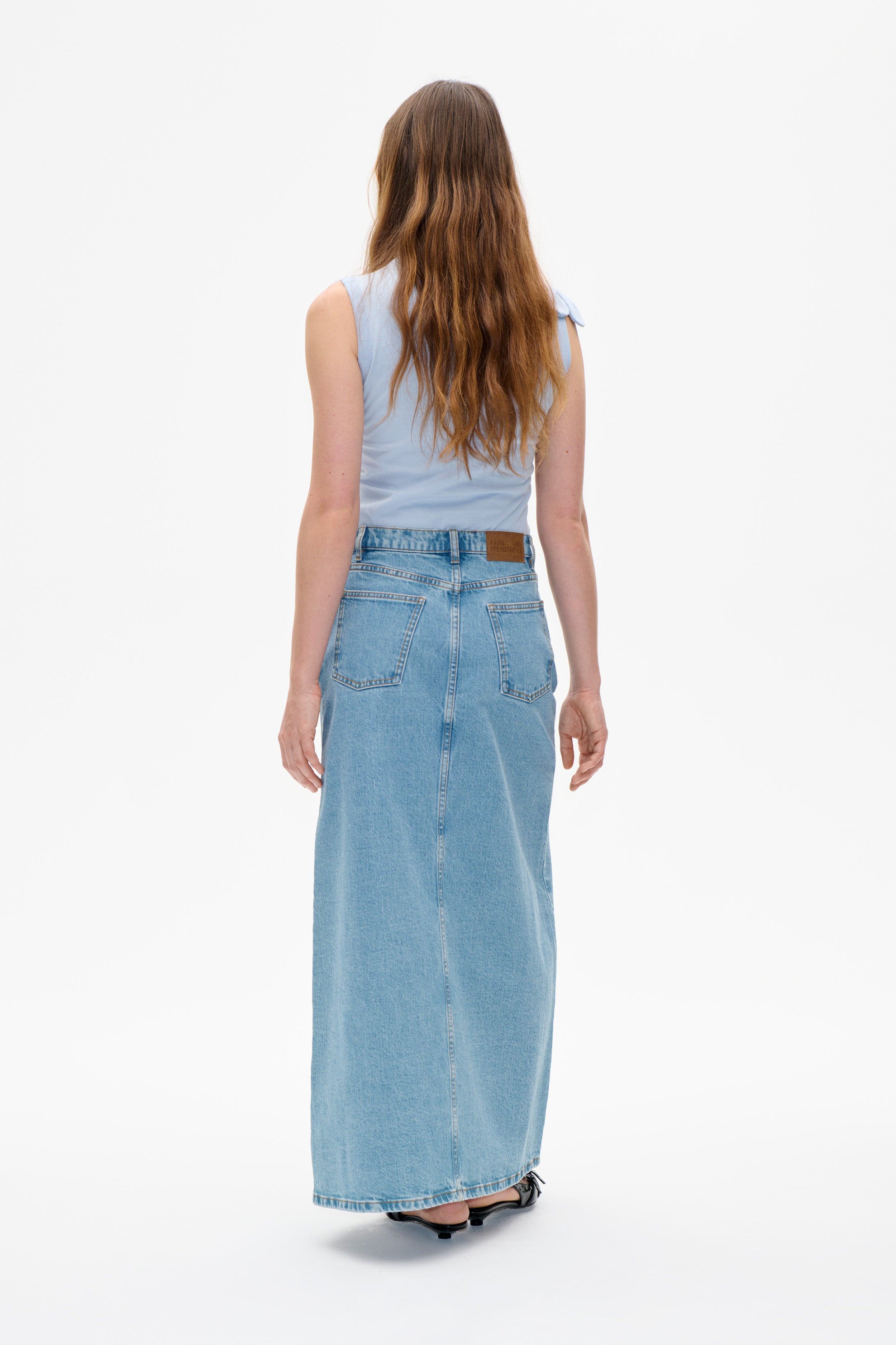 Shop Timeless Denim from Baum und Pferdgarten | Official Store