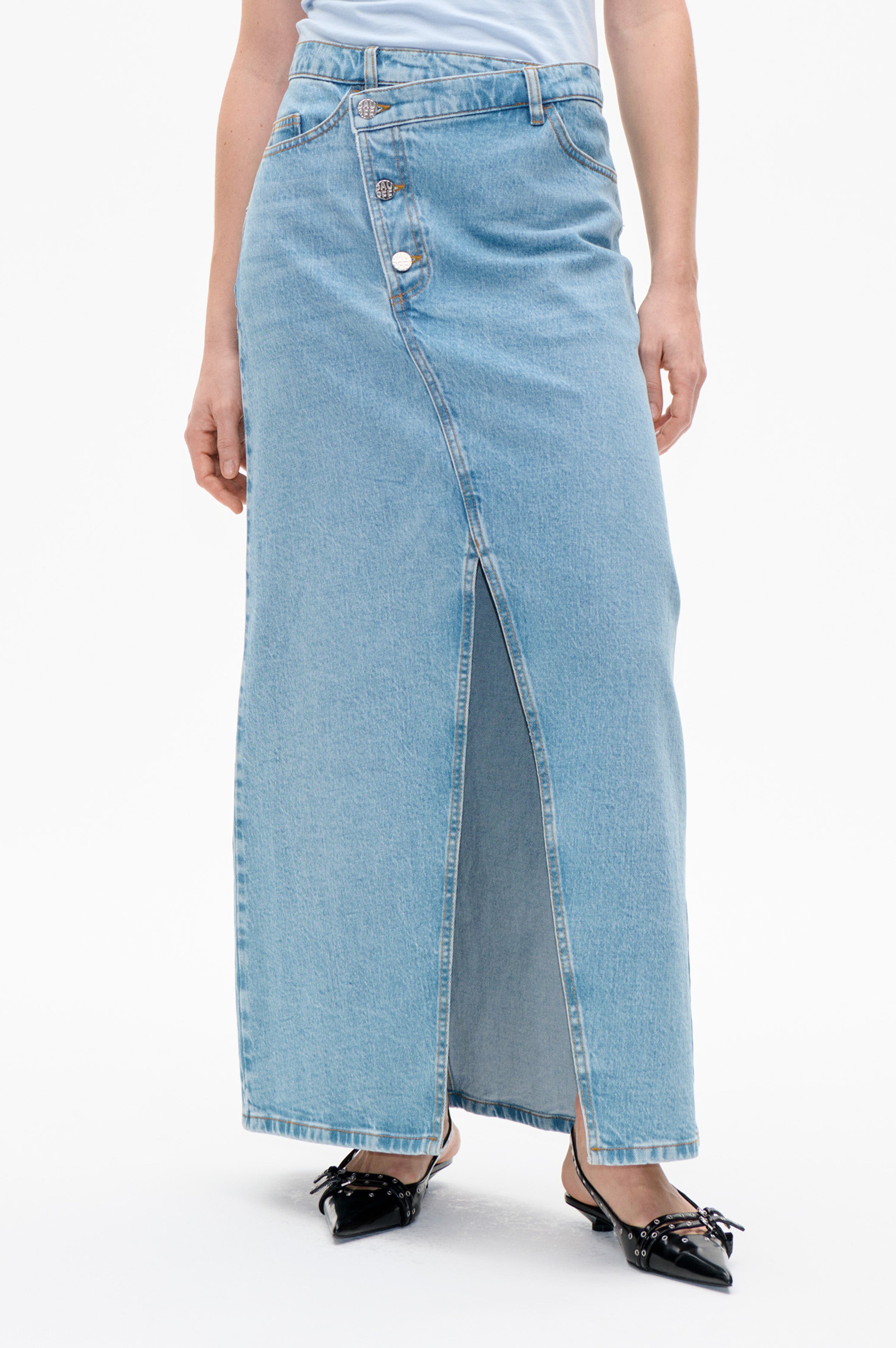 24989_7585_DETAIL.jpg media file